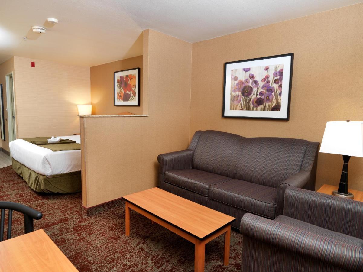 Crystal Inn Hotel & Suites - Midvalley Murray Eksteriør billede